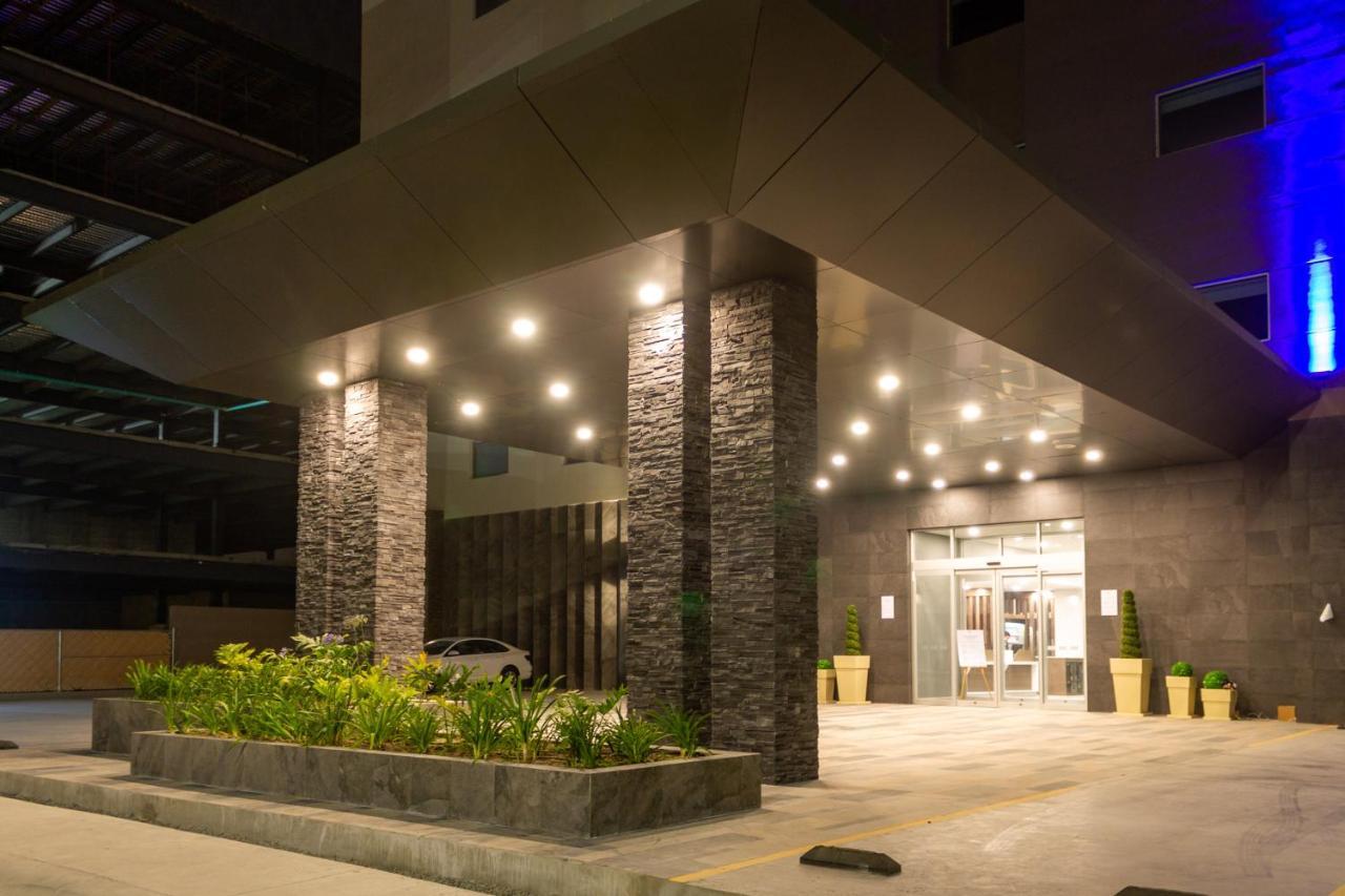 Holiday Inn Express & Suites - Tijuana Otay By Ihg Экстерьер фото