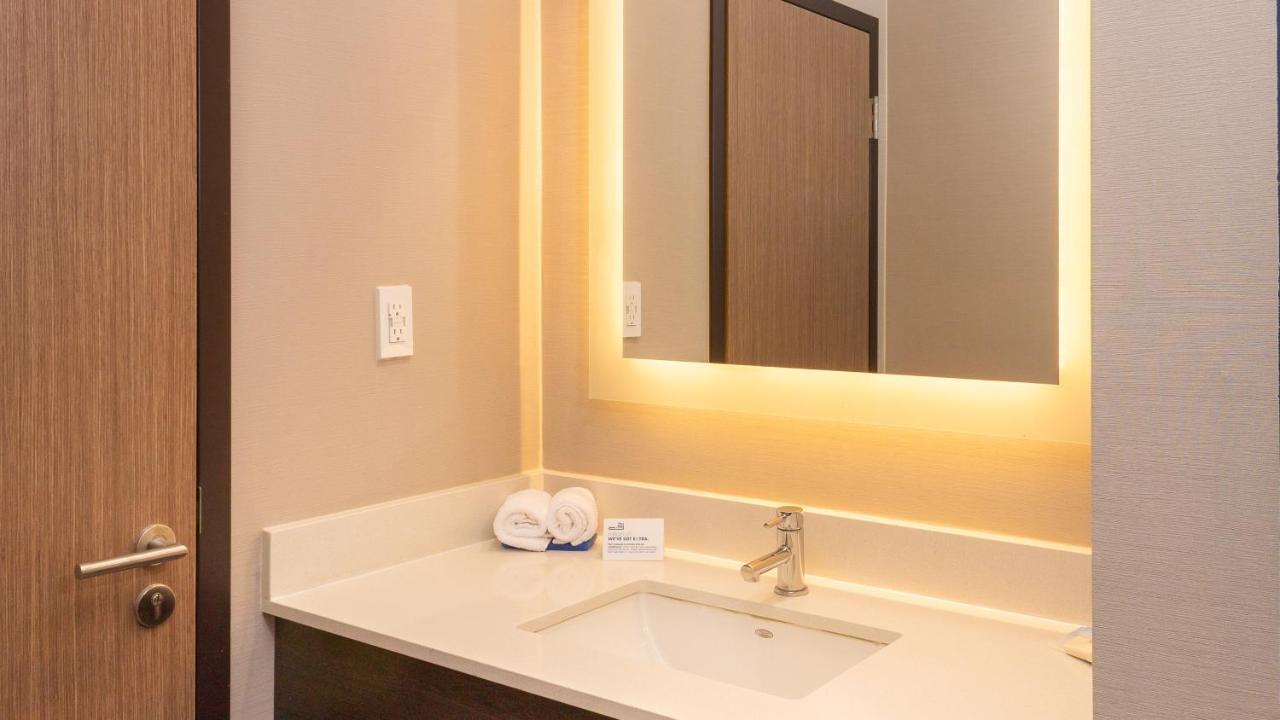 Holiday Inn Express & Suites - Tijuana Otay By Ihg Экстерьер фото