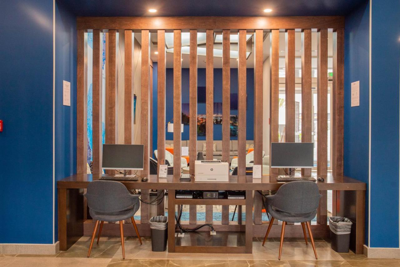 Holiday Inn Express & Suites - Tijuana Otay By Ihg Экстерьер фото